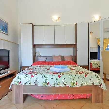 דירה Fuer 2 Personen Ca 32 Qm In Sijana, Istrien Istrische Riviera *