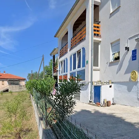 Fuer 2 Personen Ca 32 Qm In Sijana, Istrien Istrische Riviera פולה